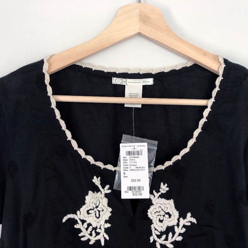 Charlotte Russe Embroidered Boho Babydoll Top - Picture 4 of 6